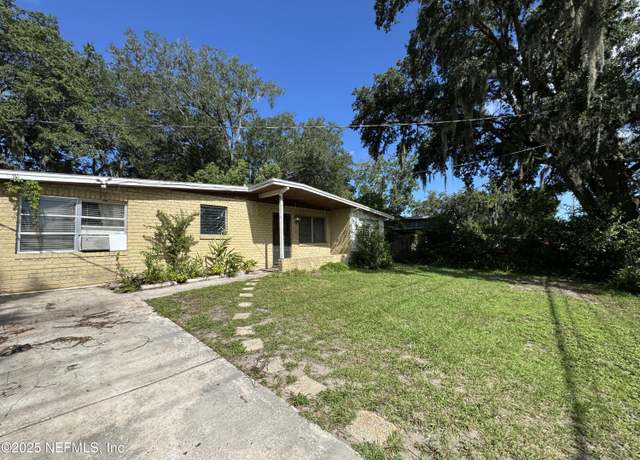 Property at 2212 Fouraker Rd, Jacksonville, FL 32210, 3 beds, 1.5 baths