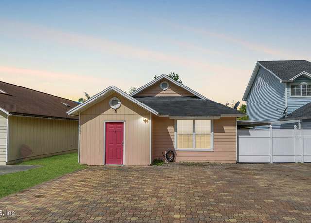 Property at 2486 Townsquare Dr, Jacksonville, FL 32216, 3 beds, 2 baths