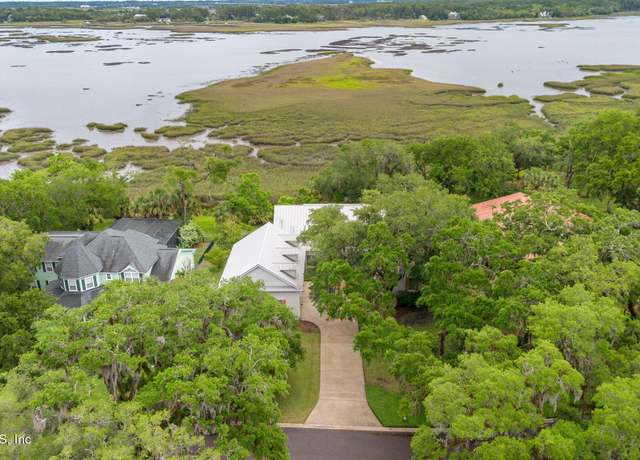 Property at 96385 Springwood Ln, Fernandina Beach, FL 32034, 3 beds, 2.5 baths