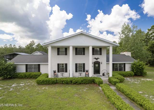 Property at 527 County Road 310, Palatka, FL 32177, 4 beds, 2.5 baths