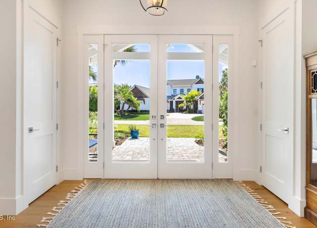 Property at 113 Mills Ln, Jacksonville Beach, FL 32250, 5 beds, 4.5 baths