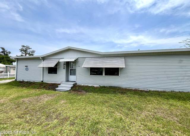 Property at 110 Mulberry St, Satsuma, FL 32189, 3 beds, 2 baths