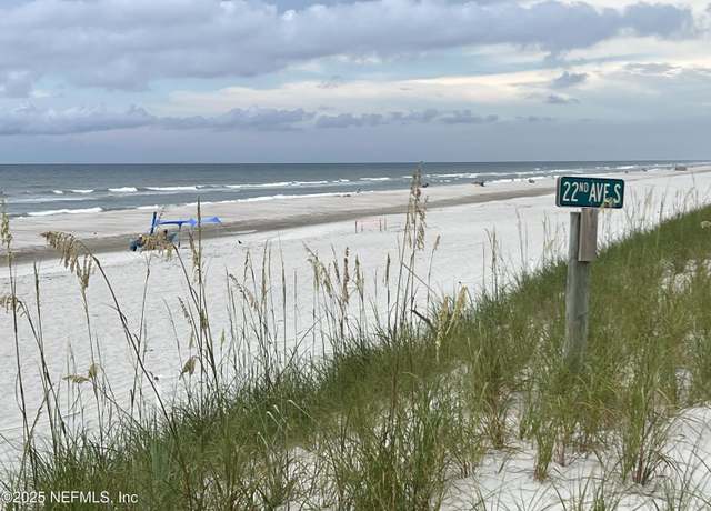 Property at 2211 1st St S, Jacksonville Beach, FL 32250, 3 beds, 3 baths