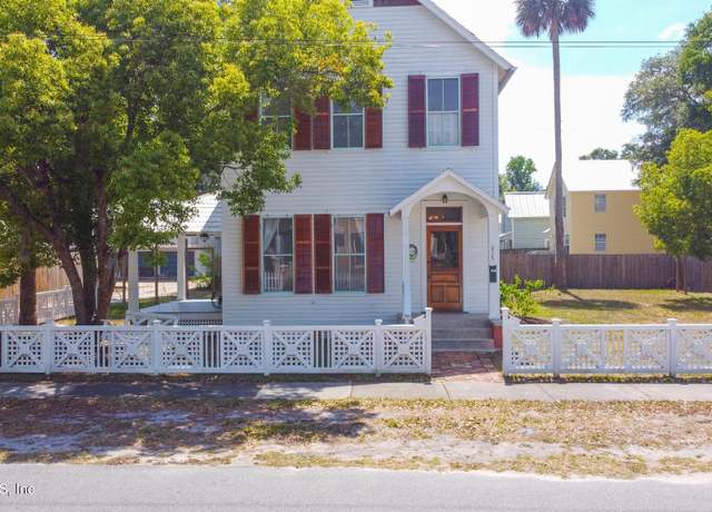 Property at 215 Dodge St, Palatka, FL 32177, 2 beds, 2 baths