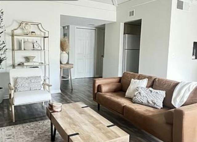 Property at 3929 Mission Dr #4, Jacksonville, FL 32217, 1 bed, 1 bath