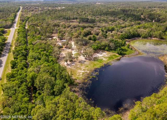 Property at 100 Forest Hills Rd, Melrose, FL 32666