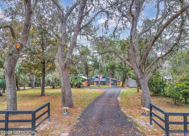 Property at 703 Arthur Moore Dr, Green Cove Springs, FL 32043, 4 beds, 2.5 baths