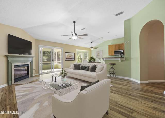 Property at 594 Lady Lake Rd W, Jacksonville, FL 32218, 4 beds, 2 baths