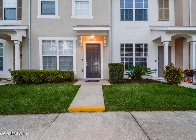 Property at 3550 Twisted Tree Ln, Jacksonville, FL 32216, 2 beds, 2.5 baths