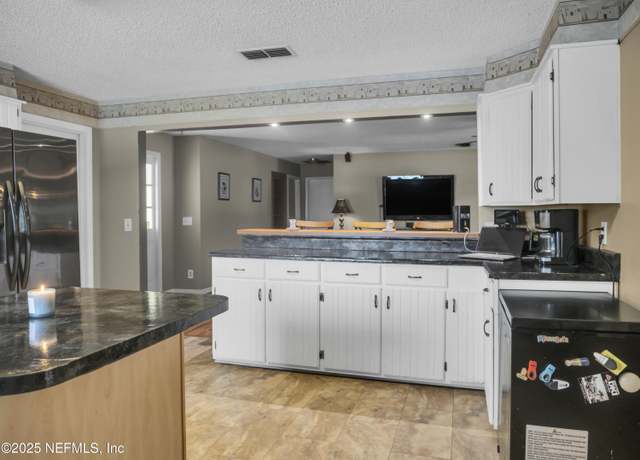 Property at 135 Ashley Lake Dr, Melrose, FL 32666, 3 beds, 3 baths