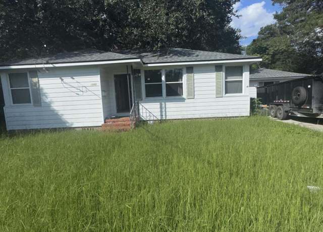 Property at 4755 Cardinal Pl, Jacksonville, FL 32210, 3 beds, 2 baths