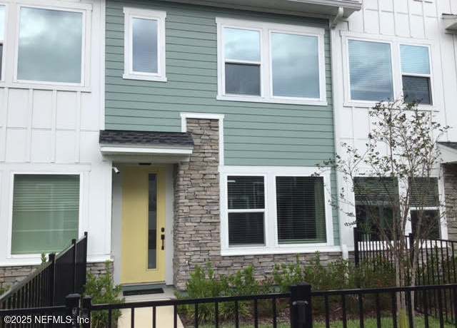Property at 11104 Motion Ct, Jacksonville, FL 32256, 2 beds, 2.5 baths