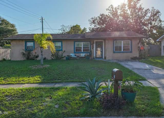 Property at 212 Mimosa Dr, Palatka, FL 32177, 3 beds, 2 baths