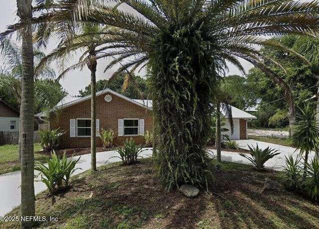 Property at 212 F St, St. Augustine, FL 32080, 3 beds, 2 baths