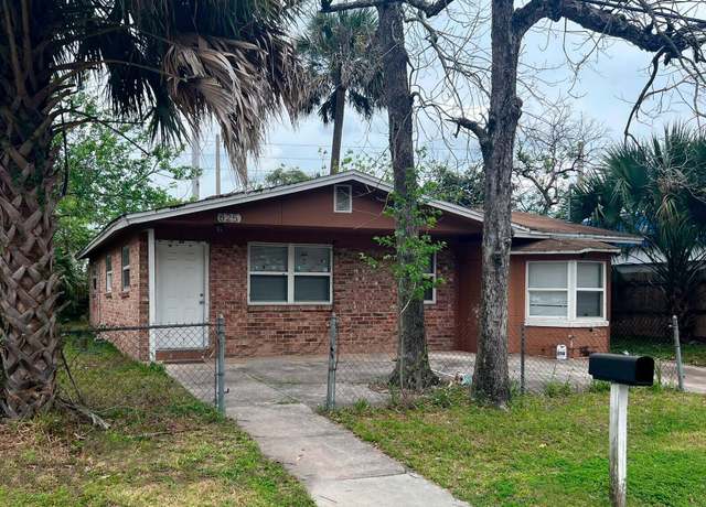 Property at 825 W 31st St, Jacksonville, FL 32209, 3 beds, 2 baths