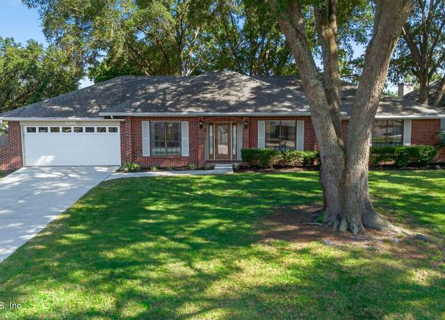 Property at 996 Cobblestone Dr, Orange Park, FL 32065, 3 beds, 2.5 baths