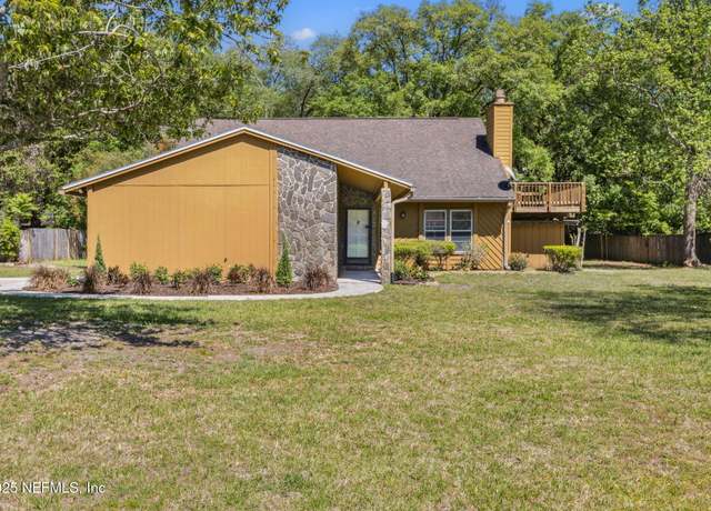 Property at 8149 Cayuga Trl W, Jacksonville, FL 32244, 3 beds, 3 baths