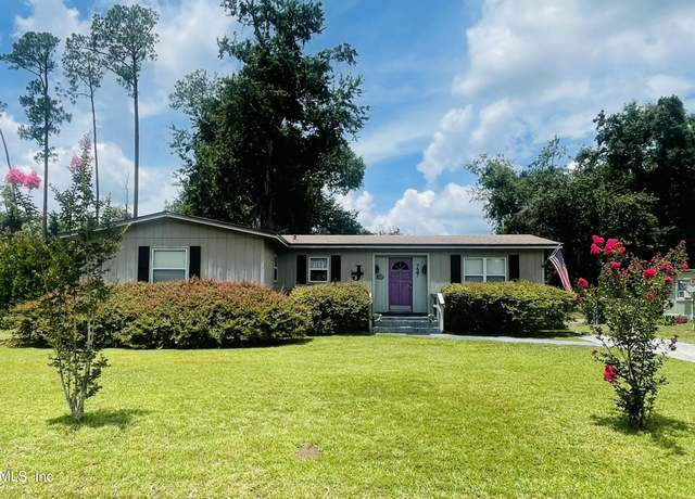 Property at 737 S Epperson St, Starke, FL 32091, 3 beds, 2 baths