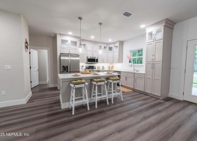 Property at 871 S Parker St, Starke, FL 32091, 4 beds, 2 baths