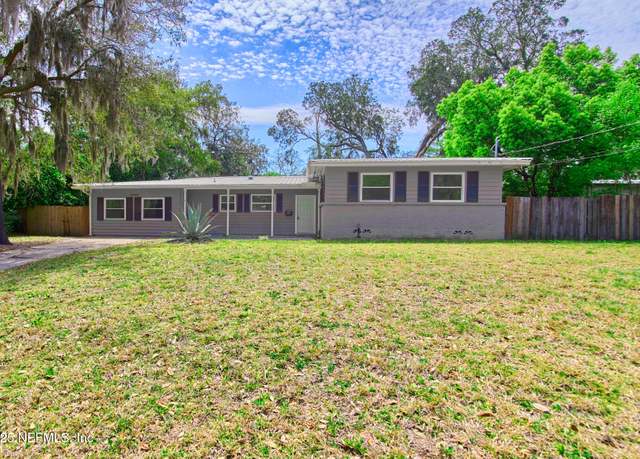 Property at 10568 Lake View Rd E, Jacksonville, FL 32225, 4 beds, 3 baths