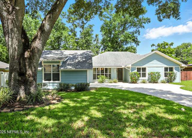 Property at 3328 W Hidden Lake Dr, Jacksonville, FL 32216, 4 beds, 2.5 baths