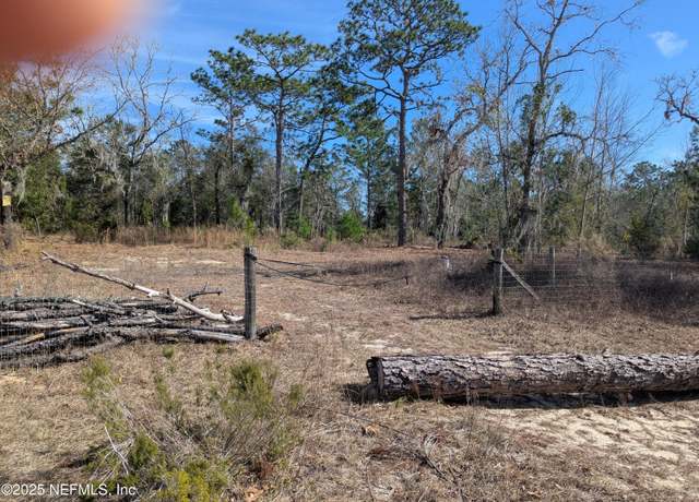 Property at 530 Monroe St, Interlachen, FL 32148