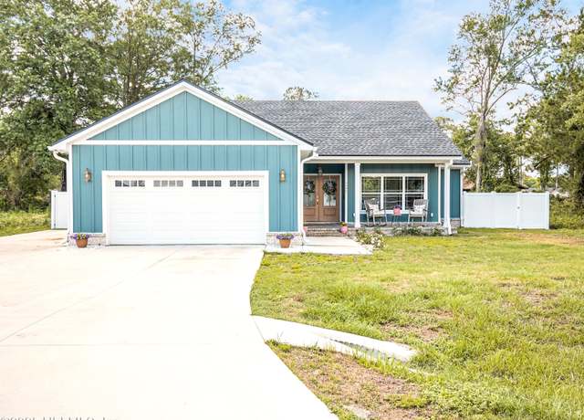 Property at 4282 Wolfe Dr, Macclenny, FL 32063, 3 beds, 2.5 baths