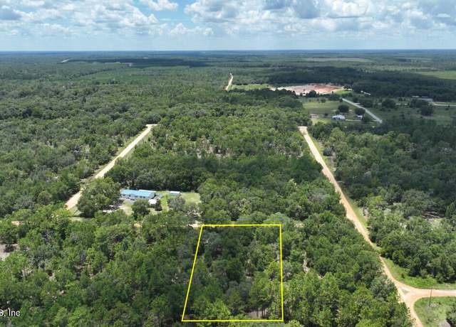 Property at 104 Beulah Dr, Hawthorne, FL 32640