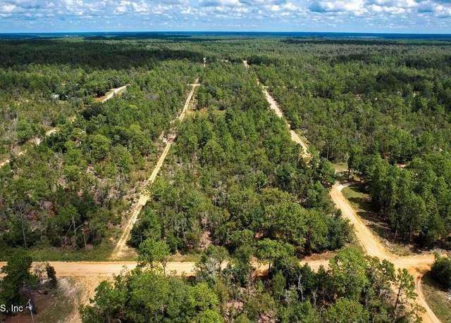 Property at 111 Joel Ave, Interlachen, FL 32148