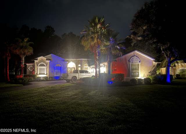 Property at 243 Stonewell Dr, St. Johns, FL 32259, 4 beds, 3.5 baths