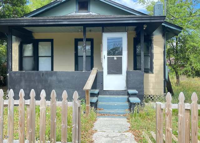 Property at 719 Broxton St, Jacksonville, FL 32208, 3 beds, 2 baths