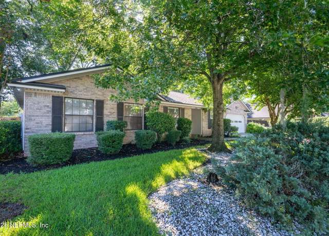 Property at 12141 Reservoir Ln E, Jacksonville, FL 32223, 4 beds, 2 baths