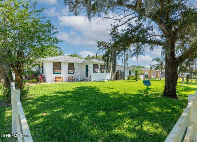 Property at 933 7th Ave N, Jacksonville Beach, FL 32250, 3 beds, 2 baths
