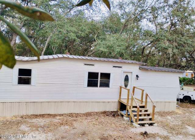 Property at 112 Palmer Dr, Interlachen, FL 32148, 2 beds, 1 bath