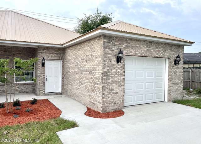 Property at 6011 Brookehavens Ln, Palatka, FL 32177, 2 beds, 2 baths