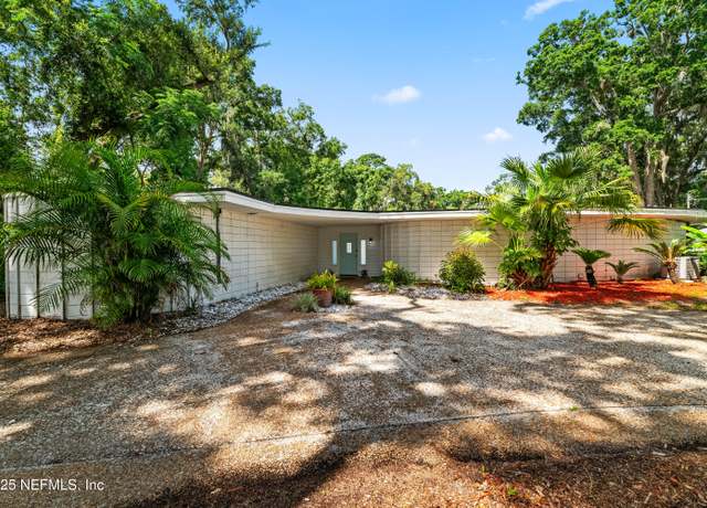 Property at 3132 Forest Cir, Jacksonville, FL 32257, 4 beds, 2.5 baths