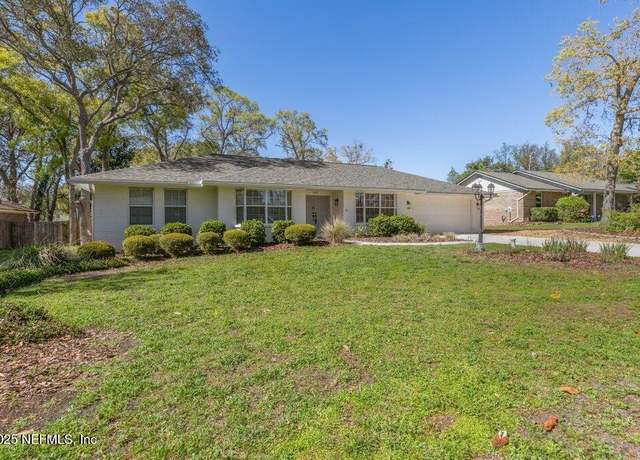 Property at 1967 Sussex Dr S, Orange Park, FL 32073, 4 beds, 2 baths