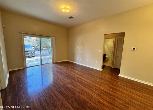 Property at 9626 Belda Way #7, Jacksonville, FL 32257, 3 beds, 2 baths
