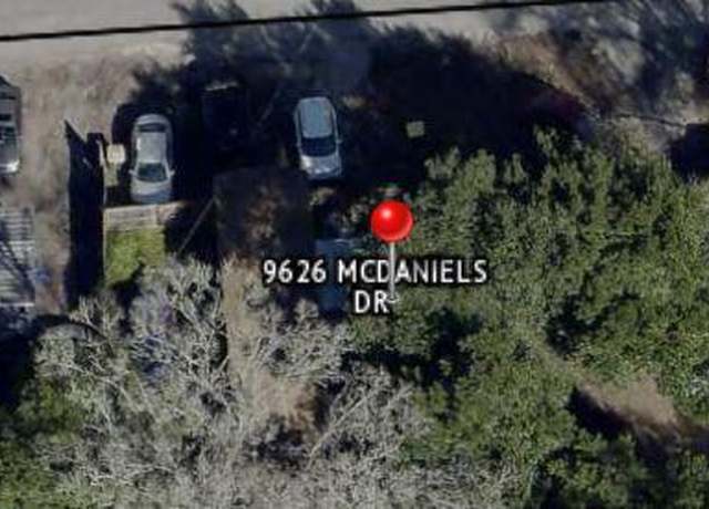 Property at 9626 McDaniels Dr, Jacksonville, FL 32210, 9 beds