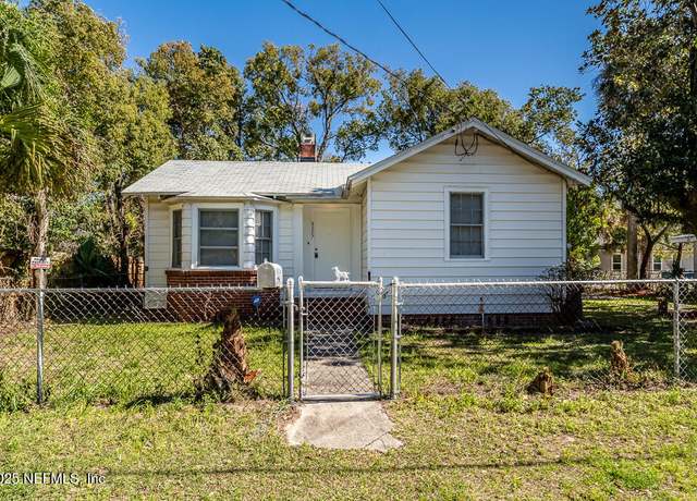 Property at 8027 Floyd St, Jacksonville, FL 32208, 2 beds, 1 bath