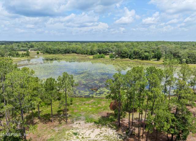 Property at 319 Lake Como Dr, Pomona Park, FL 32181