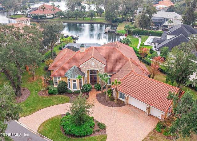 Property at 1379 Moss Creek Dr, Jacksonville, FL 32225, 4 beds, 4.5 baths