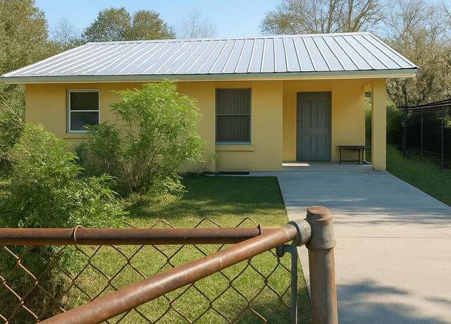 Property at 9036 10th Ave, Jacksonville, FL 32208, 3 beds, 1 bath