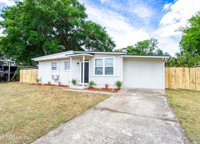 Property at 135 Parkwood Dr, Orange Park, FL 32073, 4 beds, 1 bath