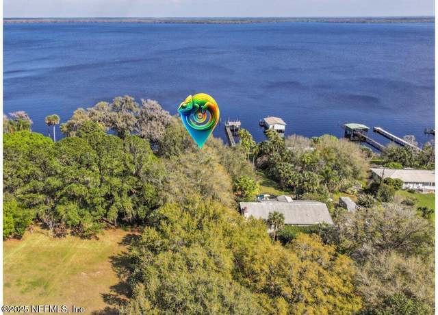 Property at 253 S Prospect St, Crescent City, FL 32112