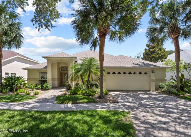 Property at 18 Players Cir, Palm Coast, FL 32137, 3 beds, 2.5 baths