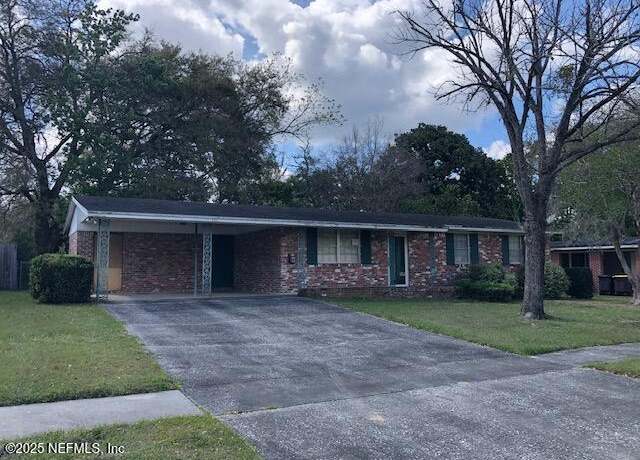 Property at 1130 Crown Dr, Jacksonville, FL 32221, 3 beds, 2 baths