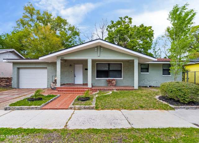 Property at 1819 W 10th St, Jacksonville, FL 32209, 4 beds, 2 baths