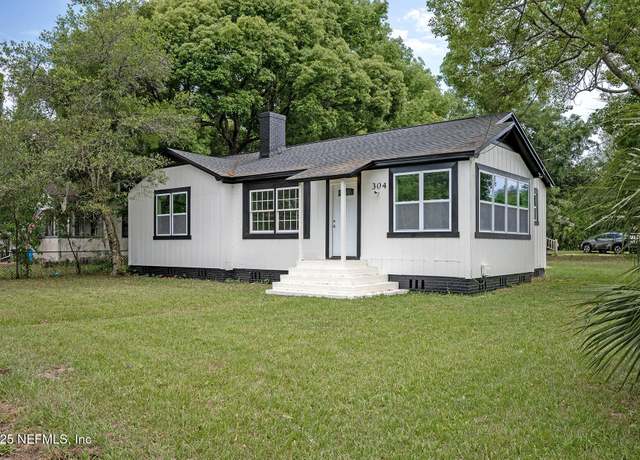 Property at 304 Lawton Ave, Jacksonville, FL 32208, 3 beds, 1 bath