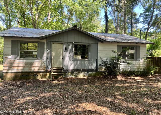 Property at 4901 SW 46th St, Gainesville, FL 32608, 3 beds, 1 bath